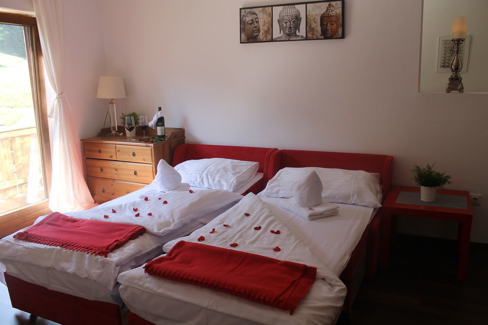Hotel Wiesenhof Мидерс Екстериор снимка