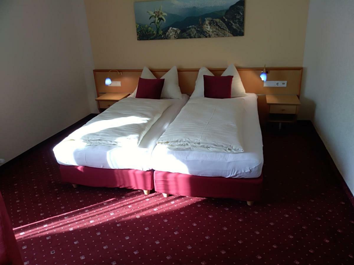 Hotel Wiesenhof Мидерс Екстериор снимка